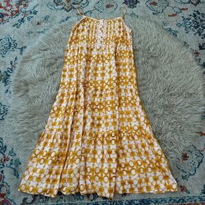 Jessica Simpson Yellow and White Maxi Dress